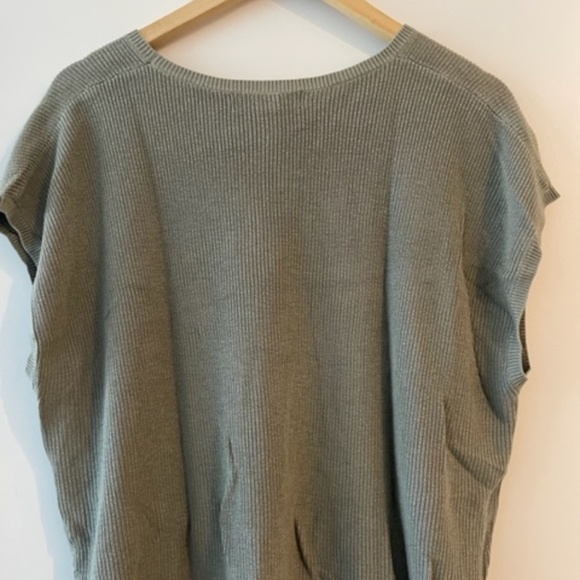 Knit Sage Green tank top - Picture 3 of 3
